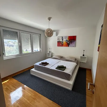 Ella And Oskar Daire *